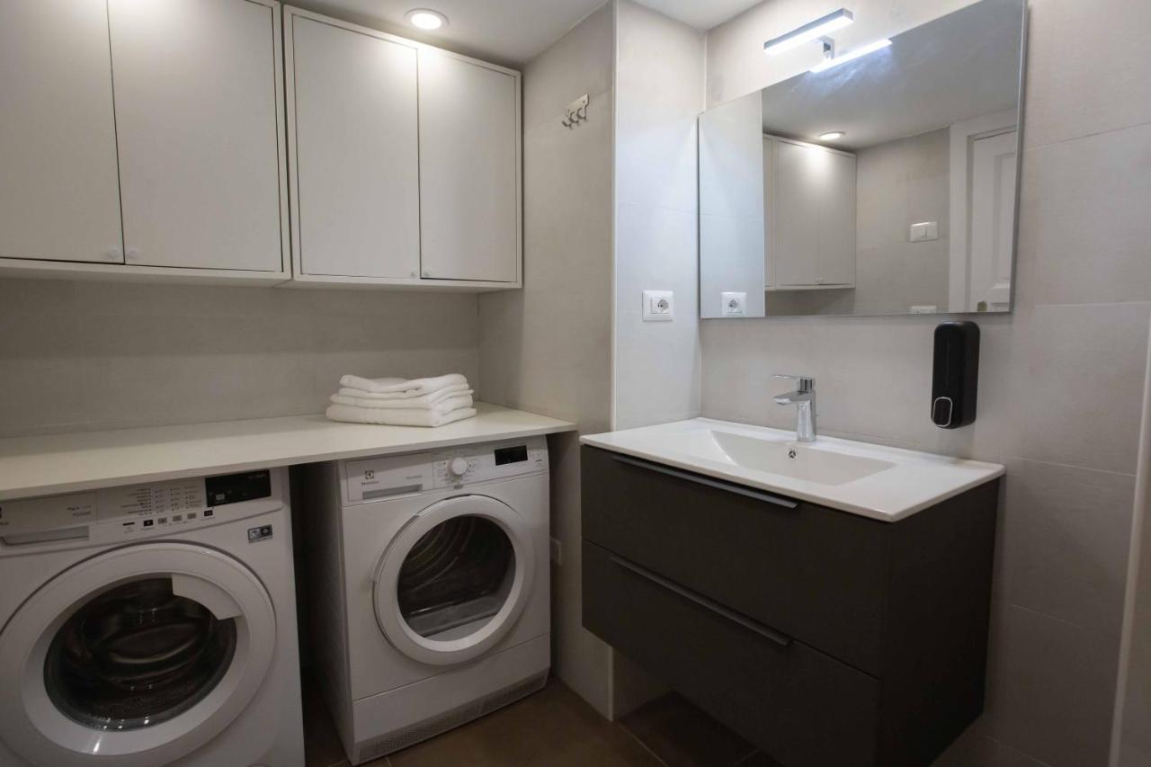 Domus Delia Luxury Apartment เนเปิลส์ ภายนอก รูปภาพ