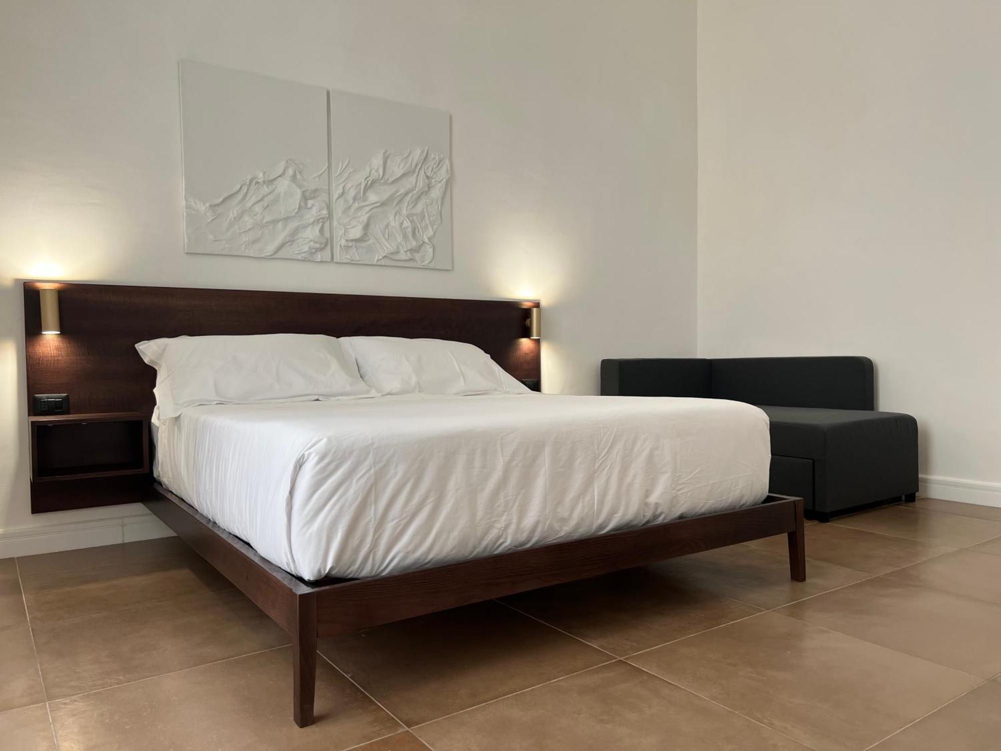 Domus Delia Luxury Apartment เนเปิลส์ ภายนอก รูปภาพ