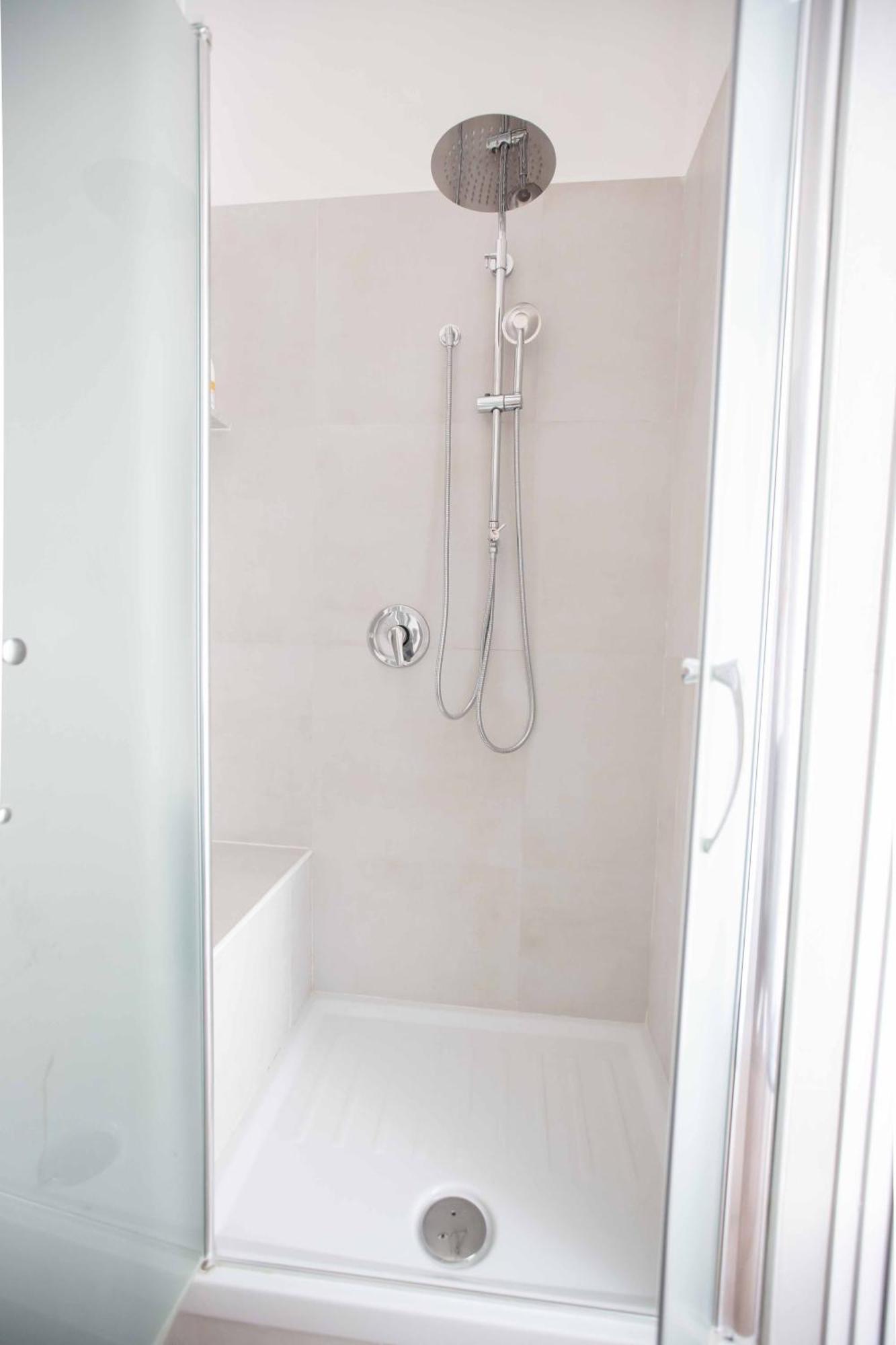 Domus Delia Luxury Apartment เนเปิลส์ ภายนอก รูปภาพ